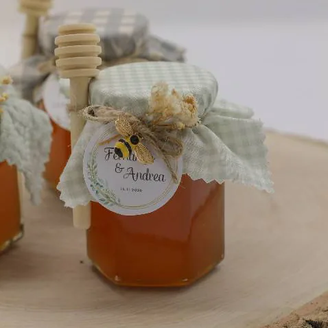Miel personalizada para boda como detalle para invitados
